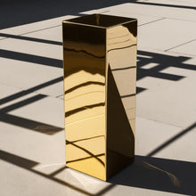 Load image into Gallery viewer, ACRYLIC DISPLAY PLINTH