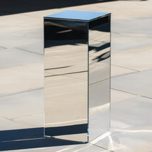 Load image into Gallery viewer, ACRYLIC DISPLAY PLINTH