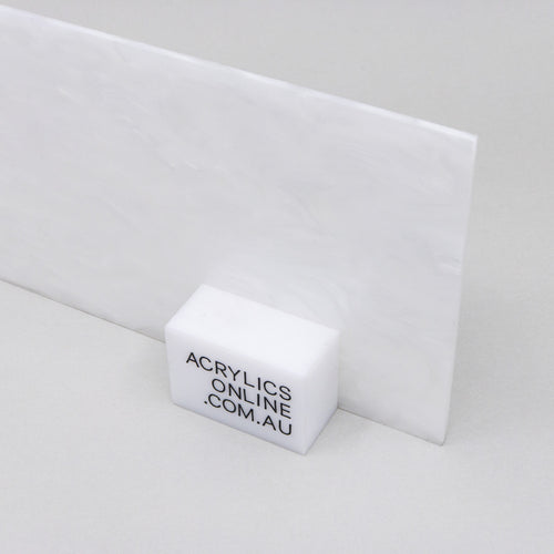 WHITE PEARLESCENT ACRYLIC SHEET