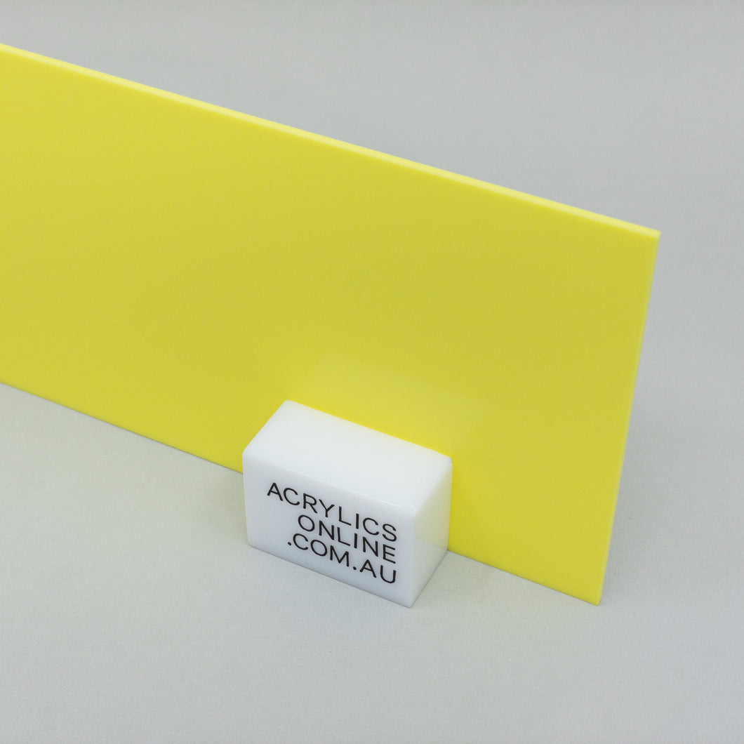 ILLUMINATING YELLOW ACRYLIC SHEET